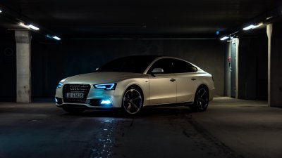 Hoe je zelf kleine krassen op je auto kunt repareren